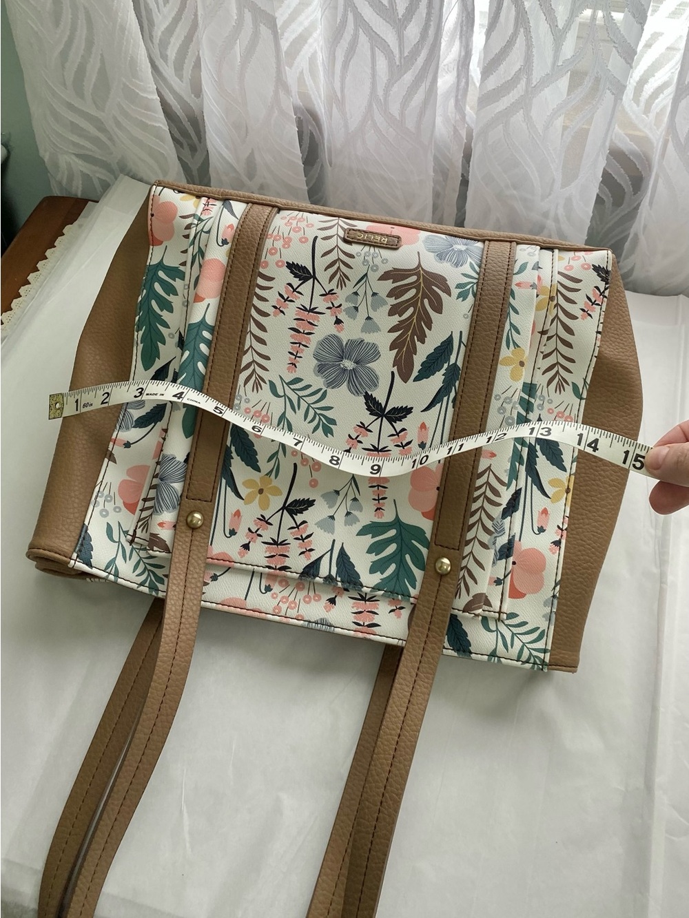 BEAUTIFUL RELIC SHOULDER BAG PURSE, 8 POCKETS FOR ORGANIZING - Picture 6 of 8